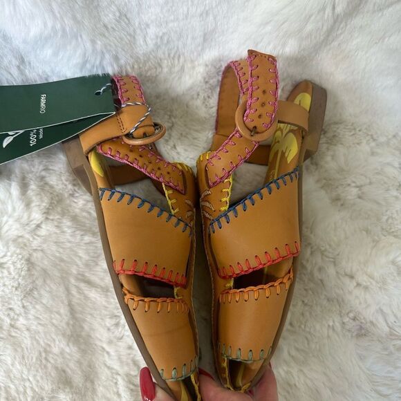 NEW Farm Rio caramel palm tree Whipstitch vegan flat buckle sandals 6 - Picture 11 of 11